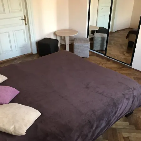 New York Hostel *